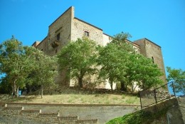 Immagine laterale del castello dei Ventimiglia